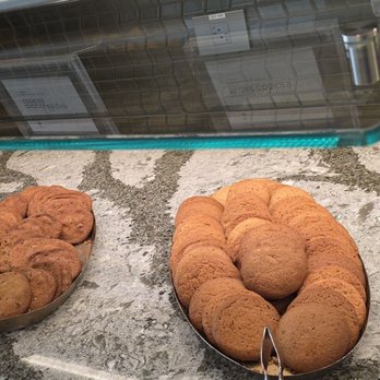 United Polaris Lounge - Cookies - Airport Lounges Near Me - Sterling, Virginia United Polaris Lounge - Cookies - Airport Lounges Near Me - Sterling, Virginia