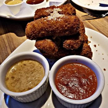 Yard House - Fried Mac and Cheese Bites - Vegetarian Near Me - Gaithersburg, Maryland Yard House - Fried Mac and Cheese Bites - Vegetarian Near Me - Gaithersburg, Maryland