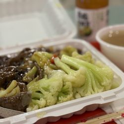 Chinese broccoli with beef stir fried flat rice noodles $14. incl soup. 菜花牛肉炒河