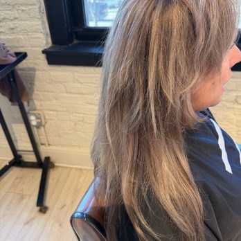 Salon Jo-El - Butchered and not blended - Hair Salons Near Me - Phoenix, Arizona