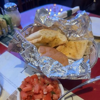 Salvatore Italian Restaurant - Garlic bread and tomato sauce - Pizza Near Me - Montebello, California Salvatore Italian Restaurant - Garlic bread and tomato sauce - Pizza Near Me - Montebello, California