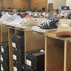 DSW Designer Shoe Warehouse