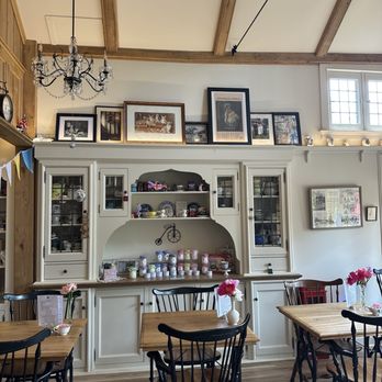 Penny Farthing Tea Room & Bakery - Cafes Near Me - Morris, Connecticut