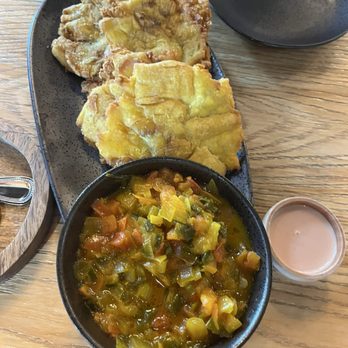 La Cabana Restaurant - Tostones Con Hogao - Colombian Near Me - Tampa, Florida