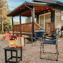 Glacier Park Glamping - Campfire at cabin