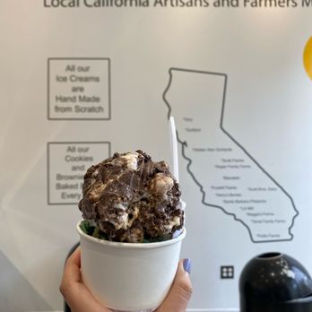Ginger's Divine Ice Cream - One Scoop Split (Mint Oreo & Fudge on Bottom, Dark Chocolate S'mores on Top) - Can you believe this is "one scoop?" - Ice Cream & Frozen Yogurt Near Me - Los Angeles, California