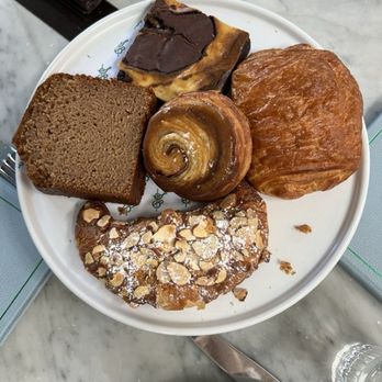 Sadelle's - Pastry tray - Breakfast & Brunch Near Me - Dallas, Texas