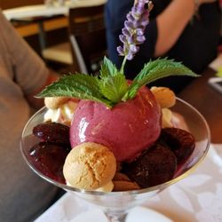 Hotel Glutschaufel - Cherry in a wine glass.