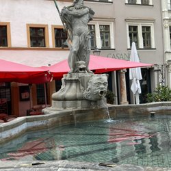 Neptunbrunnen - Neptunbrunnen