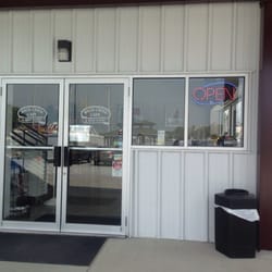 Back Creek Cafe - Entrance at Bert Jatbins yard