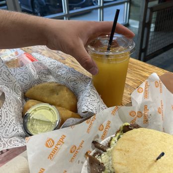Zuarepa Pooler - Empanada and passionfruit juice - Venezuelan Near Me - Pooler, Georgia Zuarepa Pooler - Empanada and passionfruit juice - Venezuelan Near Me - Pooler, Georgia