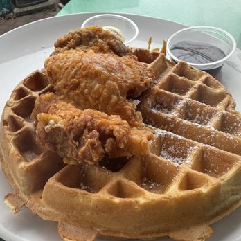 Fido - Coffee & Tea Near Me - Nashville, Tennessee