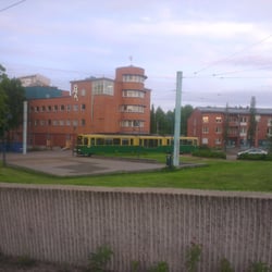 HSL - Raitiolinja 10 - Kympin päättäri Pikku Huopalahdessa.
