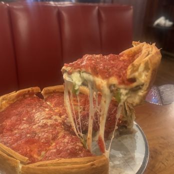 Giordano's - THE SPECIAL - DEEP DISH Sausage, mushrooms, green peppers & onions. - Pizza Near Me - Chicago, Illinois Giordano's - THE SPECIAL - DEEP DISH Sausage, mushrooms, green peppers & onions. - Pizza Near Me - Chicago, Illinois