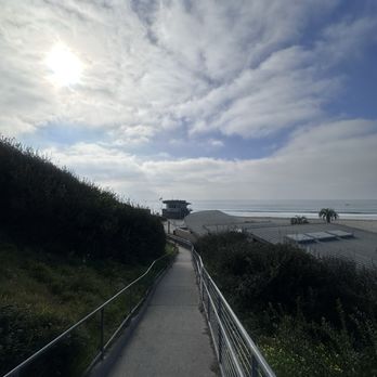 Moonlight State Beach - Playgrounds Near Me - Encinitas, California