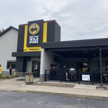 Buffalo Wild Wings - Sports Bars Near Me - Ann Arbor, Michigan