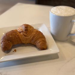 Vendetta Coffee Bar - Almond Cornetto and London Fog