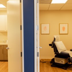 Illustra Dermatology - Exam Rooms