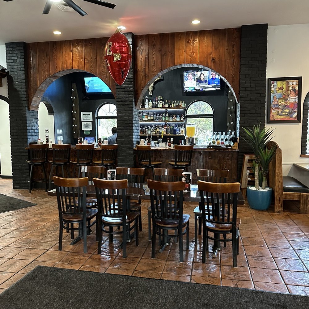 Comal Bar and Grill - Bar area - Breakfast & Brunch Near Me - Eagle Point, Oregon Comal Bar and Grill - Bar area - Breakfast & Brunch Near Me - Eagle Point, Oregon