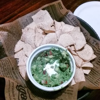 Kailua Town Pub & Grill - chips and guac - Pubs Near Me - Kailua, Hawaii Kailua Town Pub & Grill - chips and guac - Pubs Near Me - Kailua, Hawaii