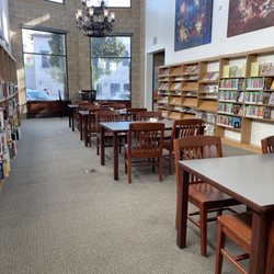LA County Library - San Fernando Library