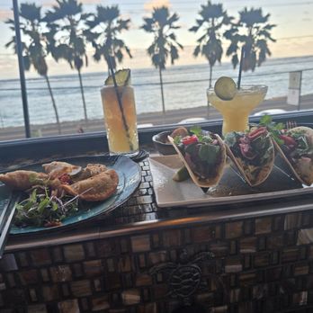 The Crouching Lion - Beautiful view, amazing food, strong drinks, and wonderful staff! - Beer Bar Near Me - Kaaawa, Hawaii