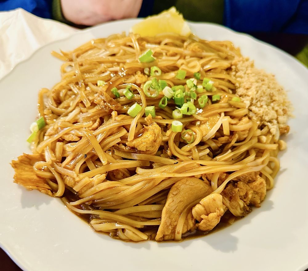 Li Su Thai Kitchen Logo