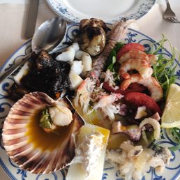 Mixed Seafood Platter- Get it!!