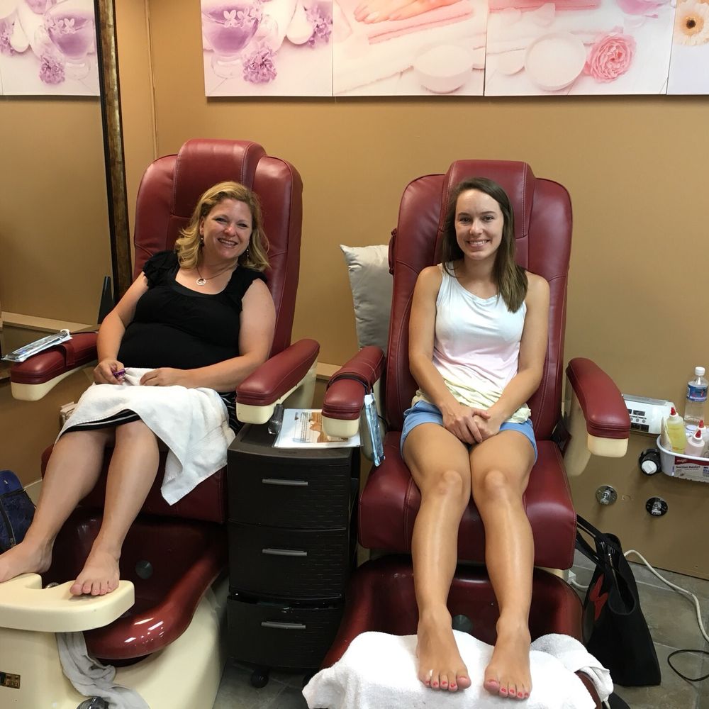 Diamond Nails - Nail Salons Near Me - Honolulu, Hawaii Diamond Nails - Nail Salons Near Me - Honolulu, Hawaii