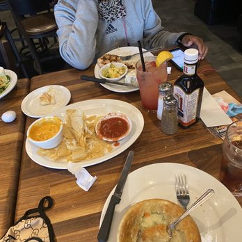 Cheddar's Scratch Kitchen - Homemade Chicken Pot Pie - Comfort Food Near Me - Yukon, Oklahoma