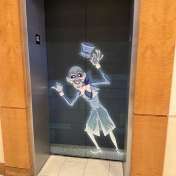 Disneyland Hotel - Hotels Near Me - Anaheim, California