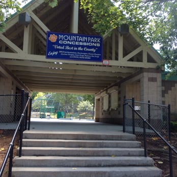 Mountain Park Park - Concessions area and restrooms - Tennis Near Me - Lilburn, Georgia