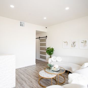Bliss Point Medical Spa - waiting area - Medical Spas Near Me - Los Angeles, California Bliss Point Medical Spa - waiting area - Medical Spas Near Me - Los Angeles, California
