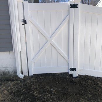 D&C Landscaping & Fence - Entrance - Fences & Gates Near Me D&C Landscaping & Fence - Entrance - Fences & Gates Near Me
