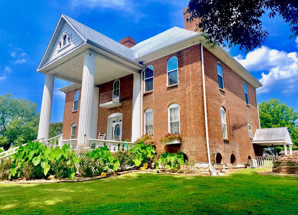 LYLEWOOD INN BED AND BREAKFAST Updated August 2024 29 Photos 110