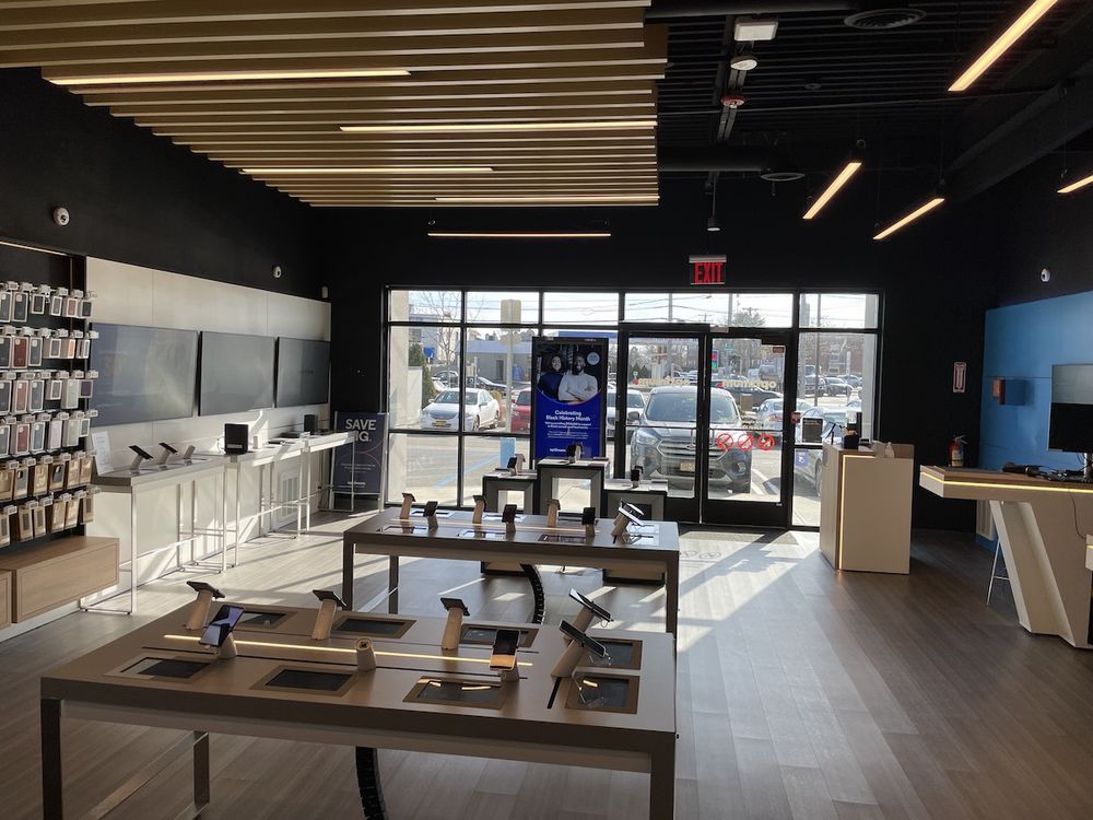 OPTIMUM Updated September 2024 12 Photos 580 Hempstead Tpke, West