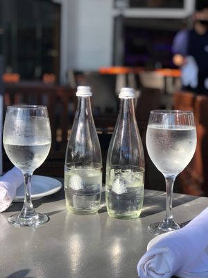 Gladstone's Long Beach by null