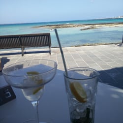 Gordon Lansay's - Aguas aromatizadas, nada de cócteles, frente al mar