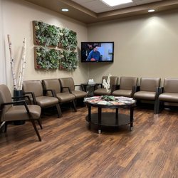 Walter J Willoughby Jr MD - Office waiting room.