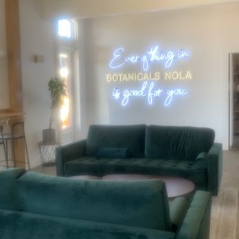 Botanicals Nola - Ambiance - Juice Bars & Smoothies Near Me - New Orleans, Louisiana