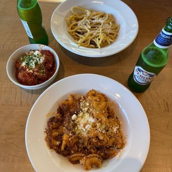 Due' Cucina - Lakewood - Short rib pasta and carbonara with bucatini pasta, meatballs appetizer - Italian Near Me - Dallas, Texas