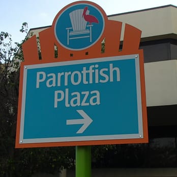 Parrot Plaza - Parks Near Me - Lauderdale, Florida Parrot Plaza - Parks Near Me - Lauderdale, Florida