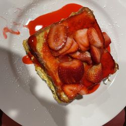Blueberry Hilltop Cafe - Strawberry stuffed french toast