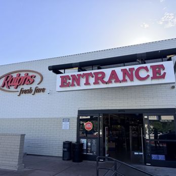 Ralphs Fresh Fare - Entrance! - Grocery Near Me - La Jolla, California