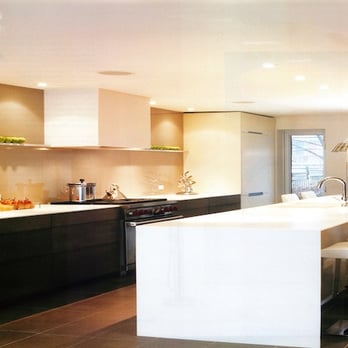 Edict - a modern kitchen with a large island - General Contractors Near Me - Dallas, Texas