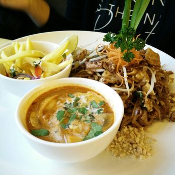 Imm Thai Kitchen - Chicken pad Thai with tom yum soup and mango salad - Thai Near Me - Toronto, Ontario Imm Thai Kitchen - Chicken pad Thai with tom yum soup and mango salad - Thai Near Me - Toronto, Ontario