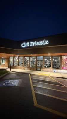 2 Friends Gallery