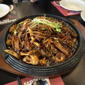 Paik's Noodle - Stir fried jajeomgmyeon / sizzling iron plant jajang - Korean Near Me - Chino Hills, California Paik's Noodle - Stir fried jajeomgmyeon / sizzling iron plant jajang - Korean Near Me - Chino Hills, California