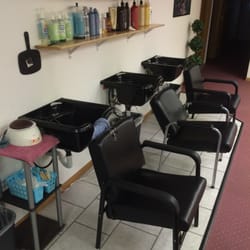 Mai's Salon and Spa