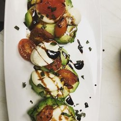 La Scogliera - Caprese with cherry tomato